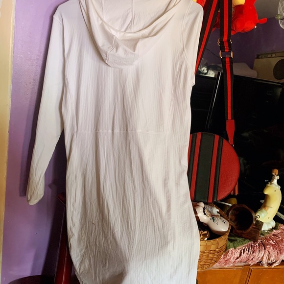 LLBean beach cover up good for sunblock - Picture 3 of 4